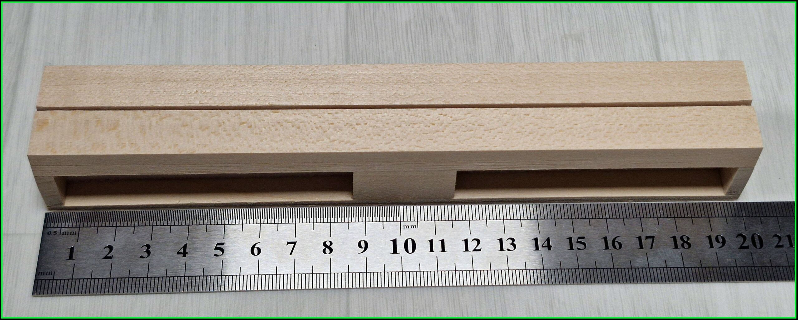 Etaloir MICRO en Balsa Rainure 2 mm 1.5/20cm – Image 2