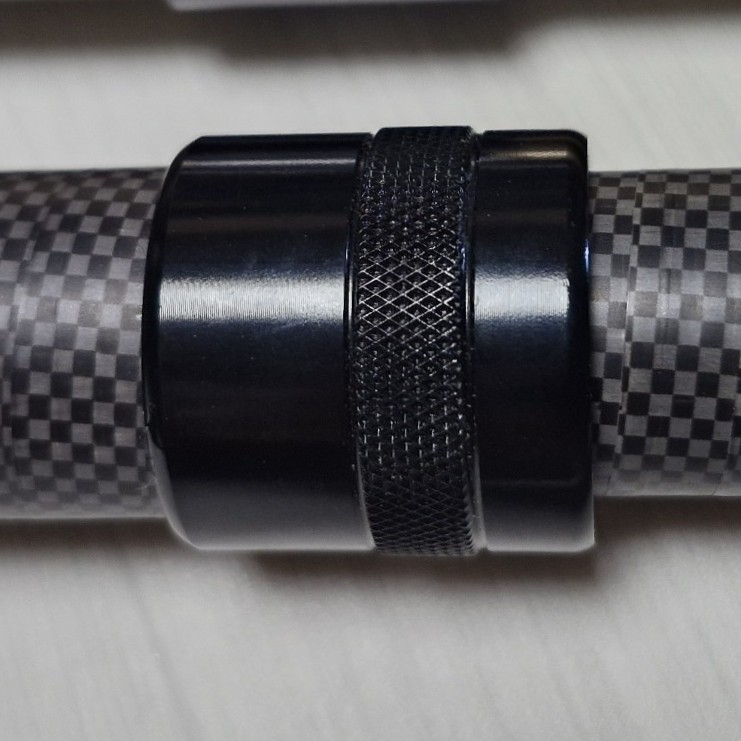 Manche en fibre de Carbonne 54/130 cm - filetage 8mm – Image 3